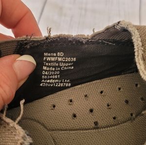 Mens Magellan Boat Slides